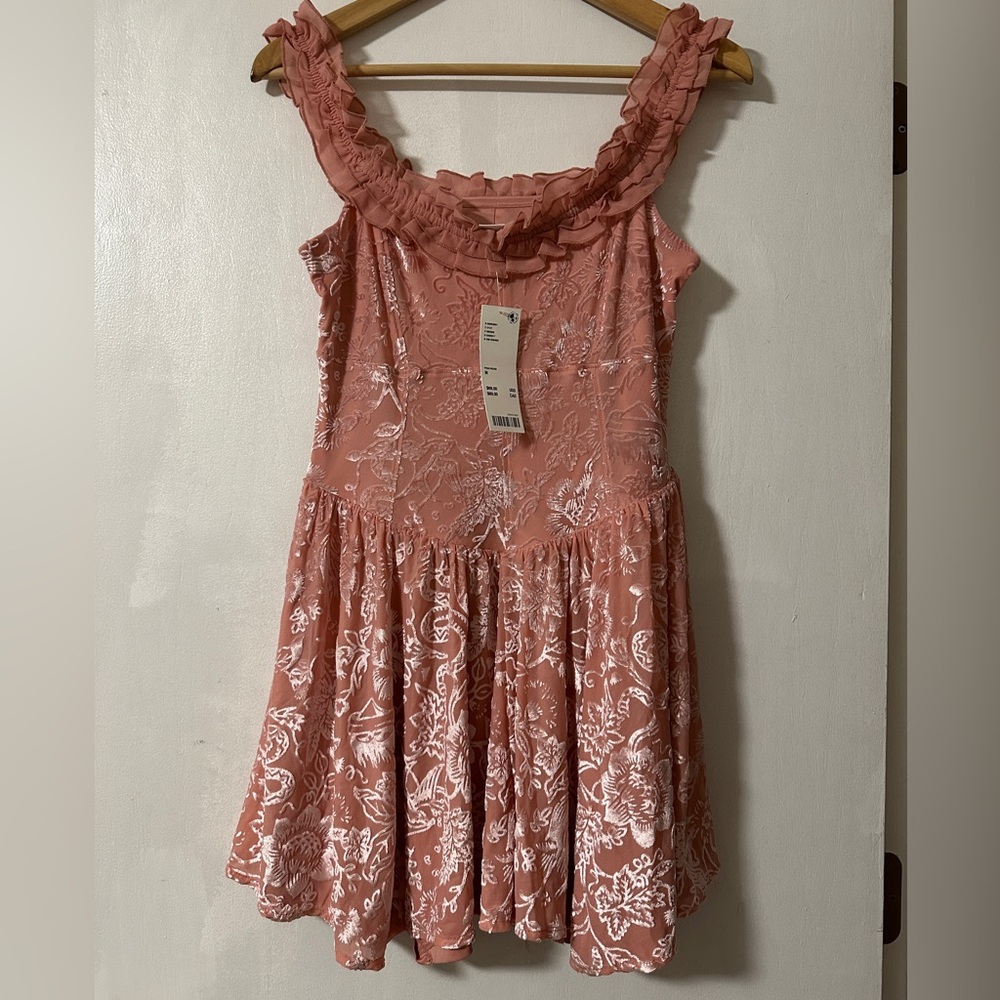 NWT Urban Outfitters Women’s Velvet Off Shoulder Romper Size M